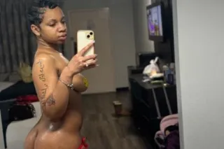 let me be your nasty freaky slut - Image 2